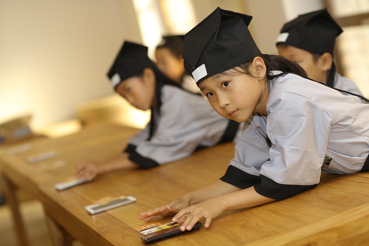 成飞中学四月最新资讯，走进精彩世界