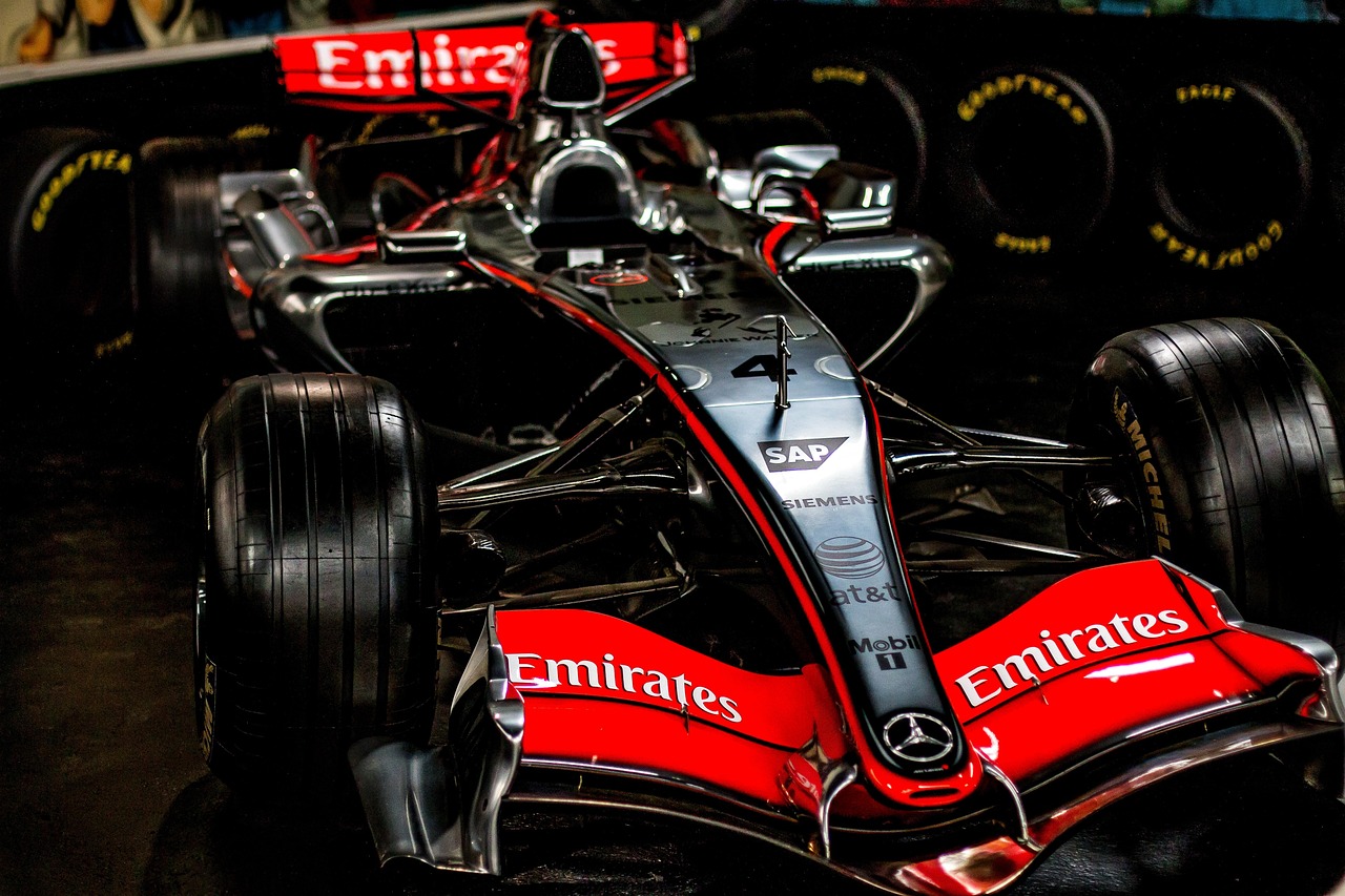 五月热血赛场，F1赛车视频比赛盛况回顾与回顾五月赛场激战