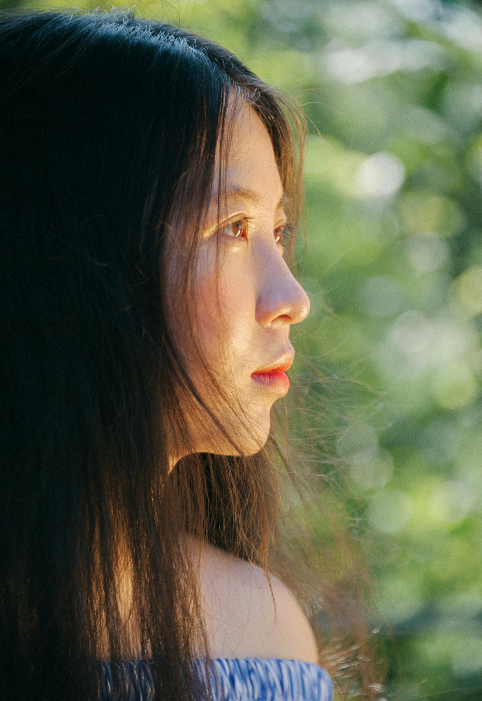 五月动漫女头丧的独特魅力与情感解析